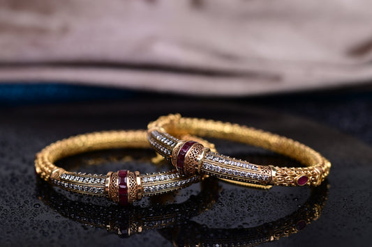 FANCY BANGLE